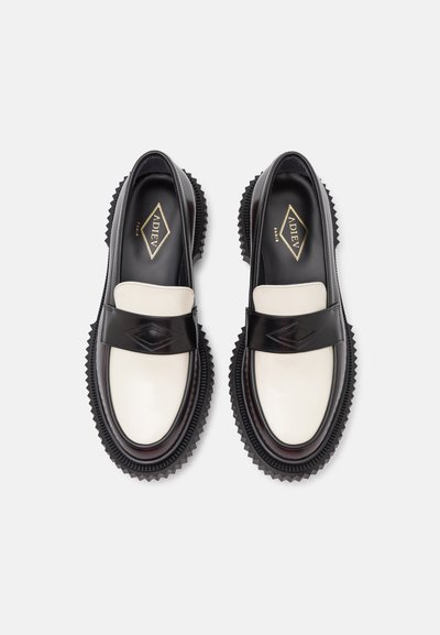 Adieu TYPE 182 UNISEX - Instappers - ivory/black