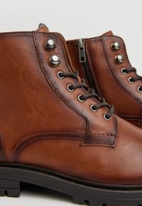 Pepe Jeans Šněrovací kotníkové boty - brown