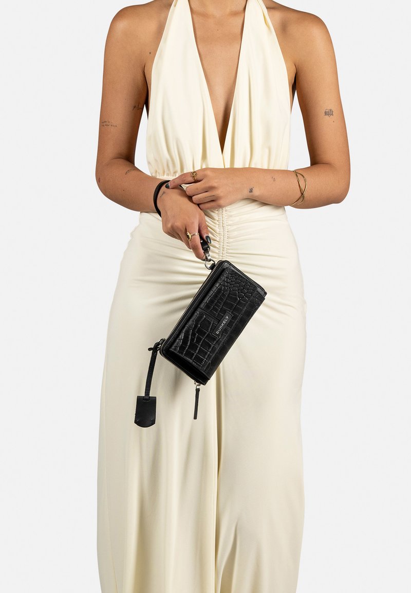 Burkely COOL COLBIE - Portemonnee - black