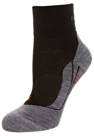 Zwarte en grijze enkelsok met ribbelboord, versterkte teen, gevoerde zool en rood accentlogo, gemaakt van een mix van gestructureerde materialen.