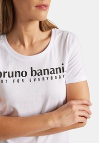 Bruno Banani AVERY - T-shirt med print - weiß