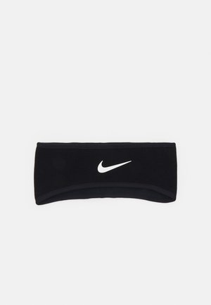 Svart stoffhodebånd med en jevn tekstur og en buet form. Har en hvit Nike-logo foran.