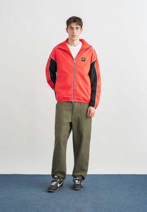 Nike Air Full-Zip Hybrid Utility Jacket 'Light Crimson Black' — foto 2