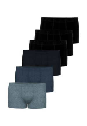 Sechs Paare Herren-Boxershorts in Schwarz, Dunkelgrau, Marineblau und Hellgrau, versetzt gestapelt.