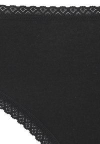 Μαύρο βαμβακερό εσώρουχο με δαντέλα στη μέση. Λείο ύφασμα, κλασικός σχεδιασμός και απαλό ύφασμα για άνεση.