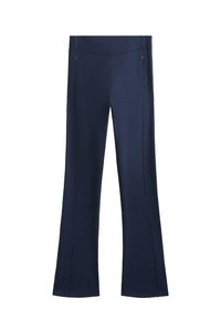 Sötétkék, szárában bővülő szabású nadrág, sima anyagból; finom varrással és két első cipzáras zsebbel.