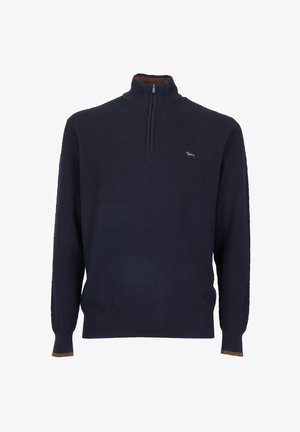 Navy svetr s polo zipem, texturovaným vzorem a malým zlatým logem. Pružné manžety a lem v kontrastní barvě.