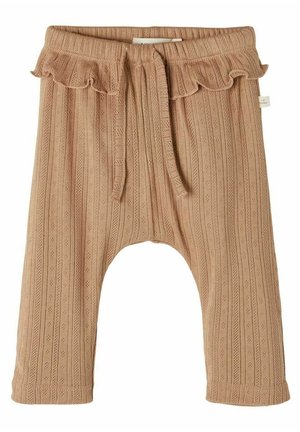 Pantalon bébé tricoté beige à rayures verticales texturées, taille élastique, cordon de serrage et bordure froufroutante sur le bord supérieur.