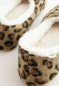 Next REGULAR FIT - Pantuflas - animal faux fur lined