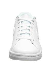 Nike Performance NIKE COURT ROYALE BE Baskets basses