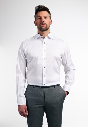 MODERN FIT - Chemise classique - weiß