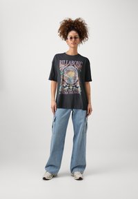 Billabong UNDER THE PALMS - Marškinėliai su spaudiniu - off black