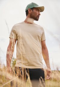 The North Face - SIMPLE DOME TEE - Camiseta estampada - gravel/white Imagen en miniatura 1