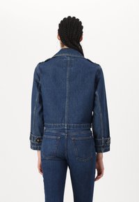 Abercrombie & Fitch Traper jakna - medium