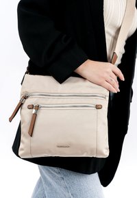 Emily & Noah UMHÄNGE ESTHER - Skuldertasker - beige