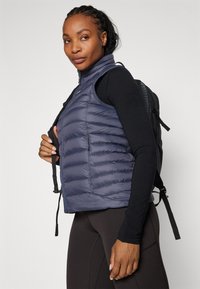 Patagonia SWEATER VEST - Liemenė - smolder blue