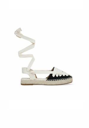 CON TIRAS ATADAS - Espadrilles - black