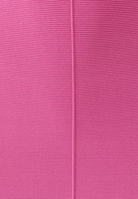 TUSSAH Kynähame - light pink