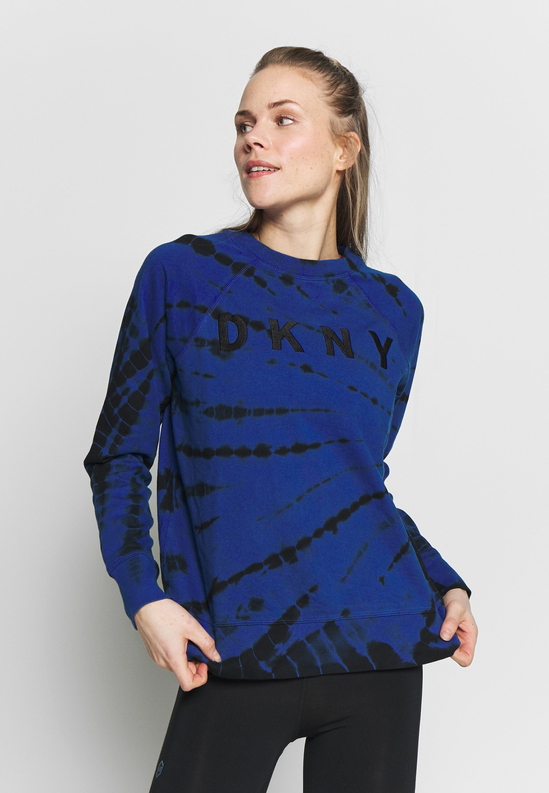 tie dye long sweatshirt