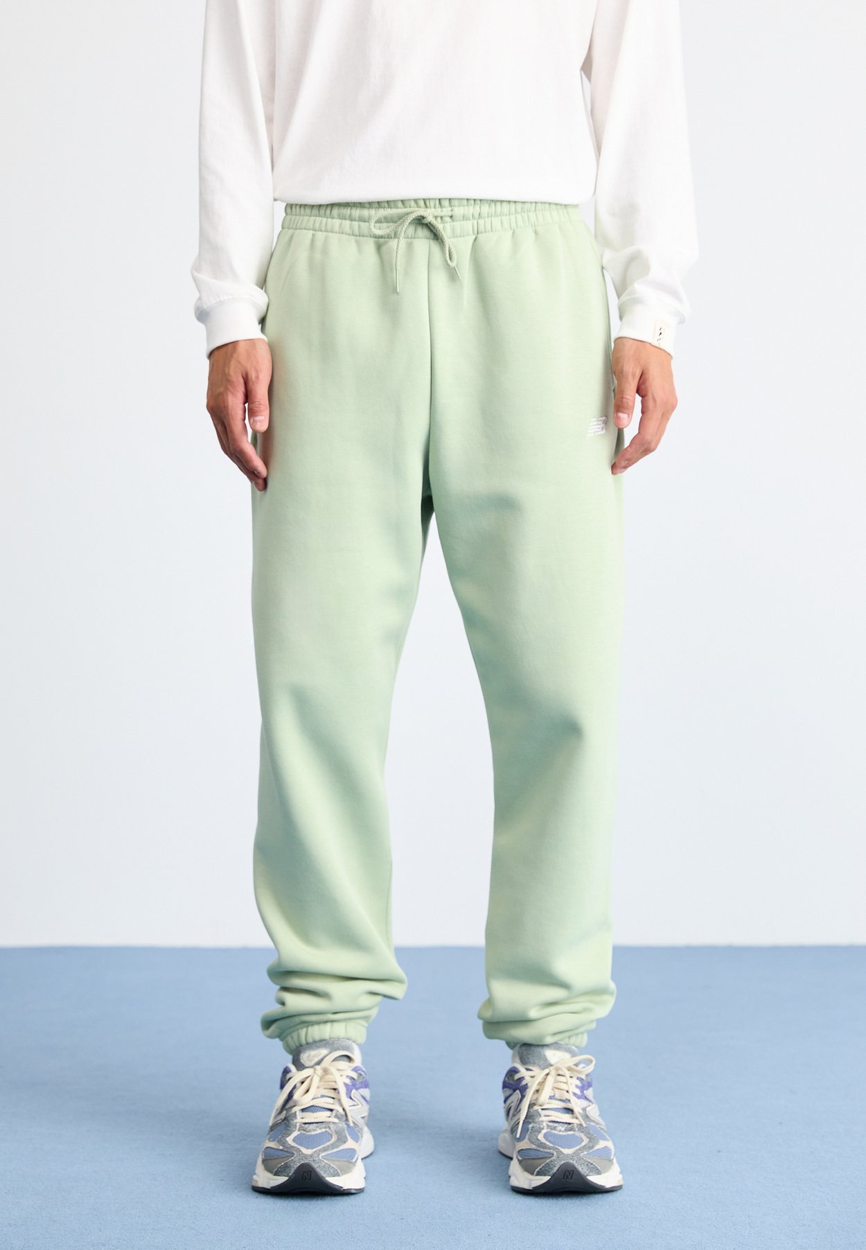SPORT ESSENTIALS JOGGER
