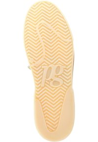 Sko såle i lys beige, med fiskebensmønster og hevet "pg"-logo. Teksturert gummi for grep og holdbarhet.