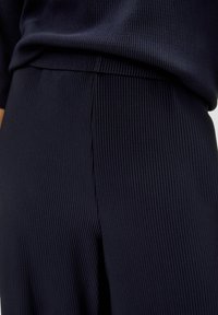 s.Oliver WEITE - Broek - navy