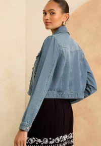 Love & Roses PETITE  - Jeansjacka - authentic blue