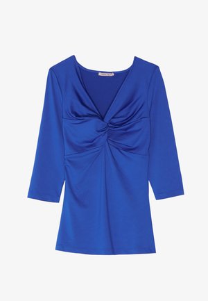 Blå, langermet topp med V-hals og vridd frontdetalj. Laget av myk stoff med glatt tekstur og tettsittende silhuett.