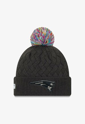 Dunkelgraue Strickmütze mit einem dicken gerippten Saum, ausgestattet mit einem mehrfarbigen Pompon oben und einem gestickten Teamlogo auf der Vorderseite.