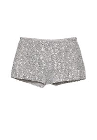 Shorts en sequins argentés au design ajusté, avec une taille lisse et une texture de sequins réfléchissants étroitement dispos és.