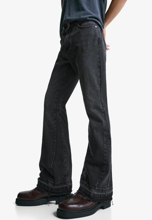 Bershka FLARE - Džínsy bootcut - black
