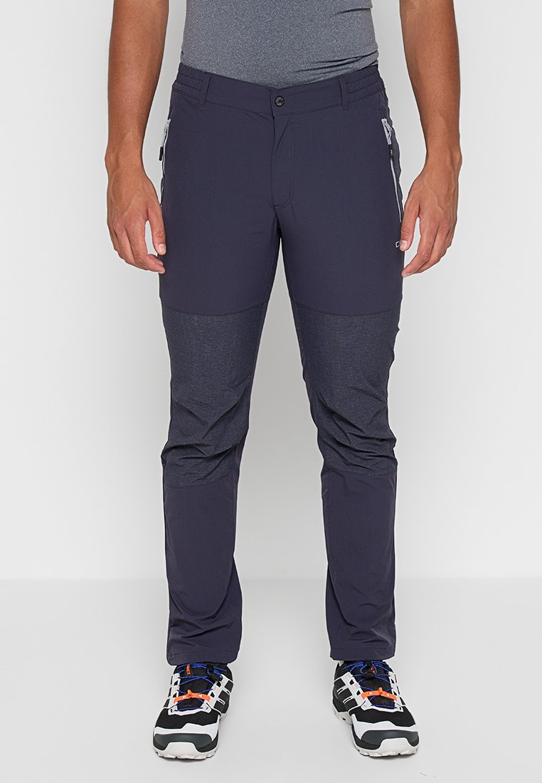 Pantalones de exterior para hombre en azul marino oscuro, con una mezcla de tejidos suaves y texturizados, bolsillos frontales y rodilleras reforzadas.
