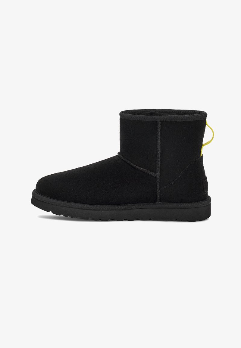 UGG MINI SIDEL - Winter boots - black