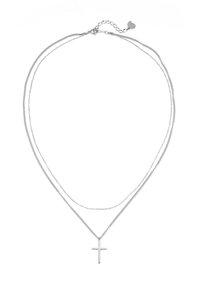 Collier en argent avec deux chaînes et un pendentif central en forme de croix. Les chaînes présentent un design à maillons fins et se ferment par un fermoir de type homard.