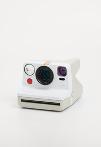 Polaroid NOW GEN 3 COLOR FILM BUNDLE 8 PHOTOS - Camera - white