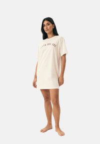 Henderson NIMES mleczny