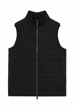 Fekete, bélelt, ujjatlan mellény magas gallérral, elöl cipzárral és két oldalzsebbel, fehér háttéren laposan elhelyezve.