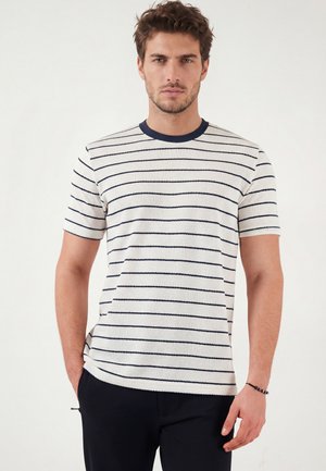 Lela & Buratti, LELA & BURATTI T-SHIRT REGULAR FIT - Trükipildiga T-särk - white blue