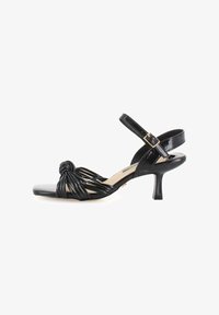 Seleccionado, black