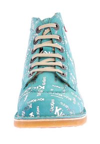 Stivali alla caviglia turchesi con finitura testurizzata, caratterizzati da motivi di branding bianchi, lacci beige e una suola marrone chiaro a contrasto.