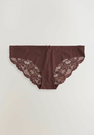 Burgundy csipkebetétes bugyi fodros szélekkel, virágmintás csipkebetéttel az oldalán és selyemmasnival az elején.