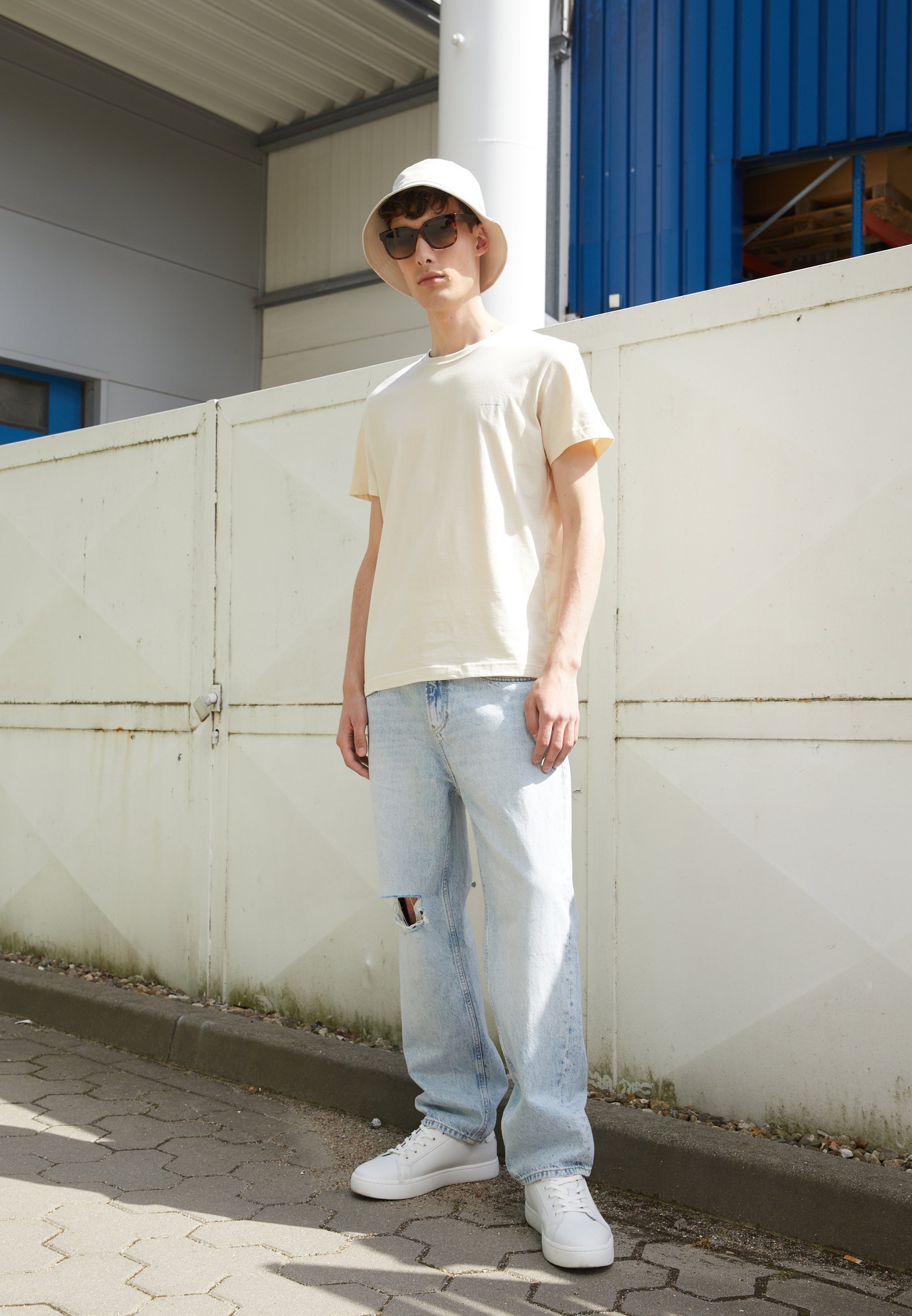 Calvin Klein Jeans 90S STRAIGHT CROP - Straight leg jeans - denim 