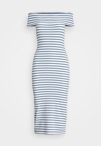 Sukienka midi ze spuszczonymi ramionami w białe i niebieskie paski, dopasowany krój, prążkowana tkanina, gładka struktura, długość do kolan.