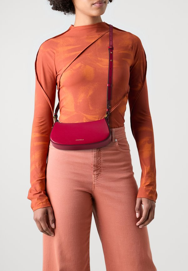 MERVEILLE COCKER - Handtasche - sangria