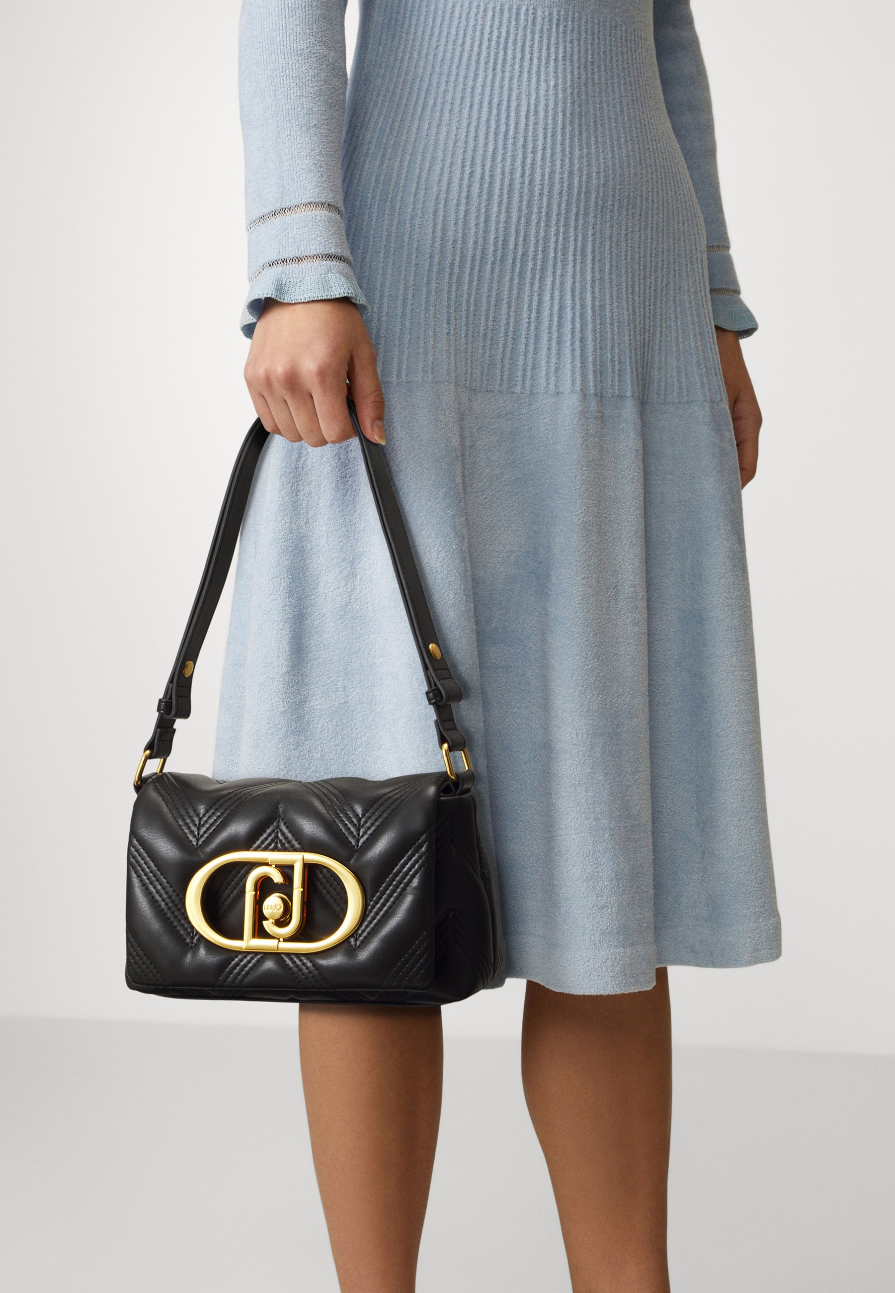 LIU JO CROSSBODY H ndtasker Nero sort Zalando dk LIU JO CROSSBODY H ndtasker Nero sort Zalando dk