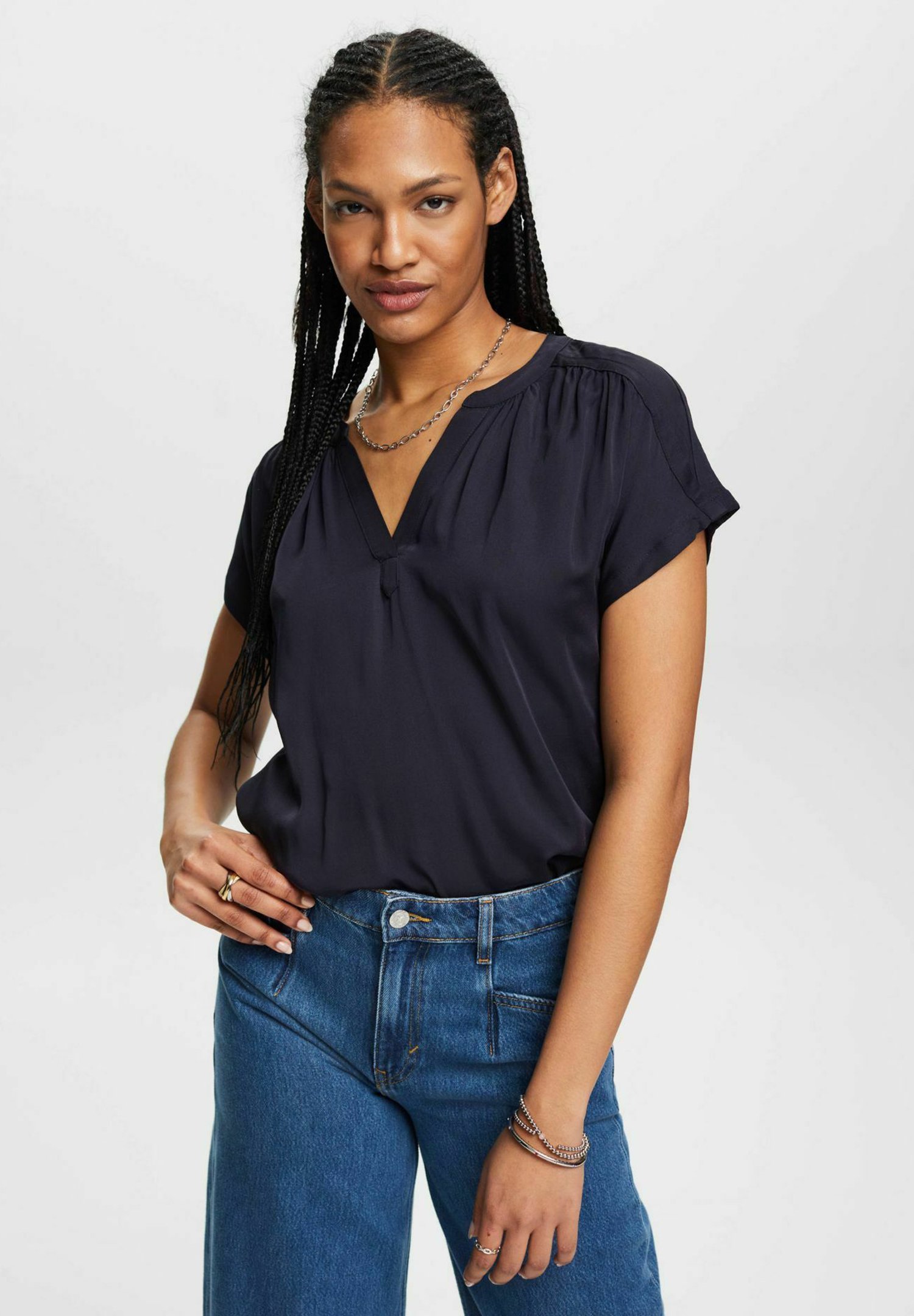 ESPRIT Damen Bluse – Lässiger Kalifornien-Style, Hochwertiges Material, Zeitloses Design