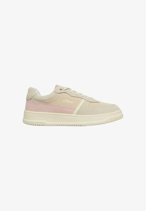 Sneaker beige e rosa a basso profilo con chiusura con lacci, suola in gomma testurizzata e marchio "s.Oliver" sul pannello laterale.