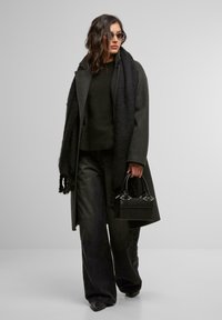 Urban Classics LONG - Klasisks mētelis - anthracite melange