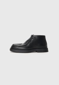 MIKE - Suvarstomi aulinukai - black