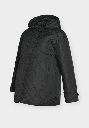 Tikk-kangaga must kapuutsiga jope, ees tugeva nööpimiskinnituse ja küljetaskutega. Omab siledat tekstuuri ja kapuutsil nööriga reguleerimist.